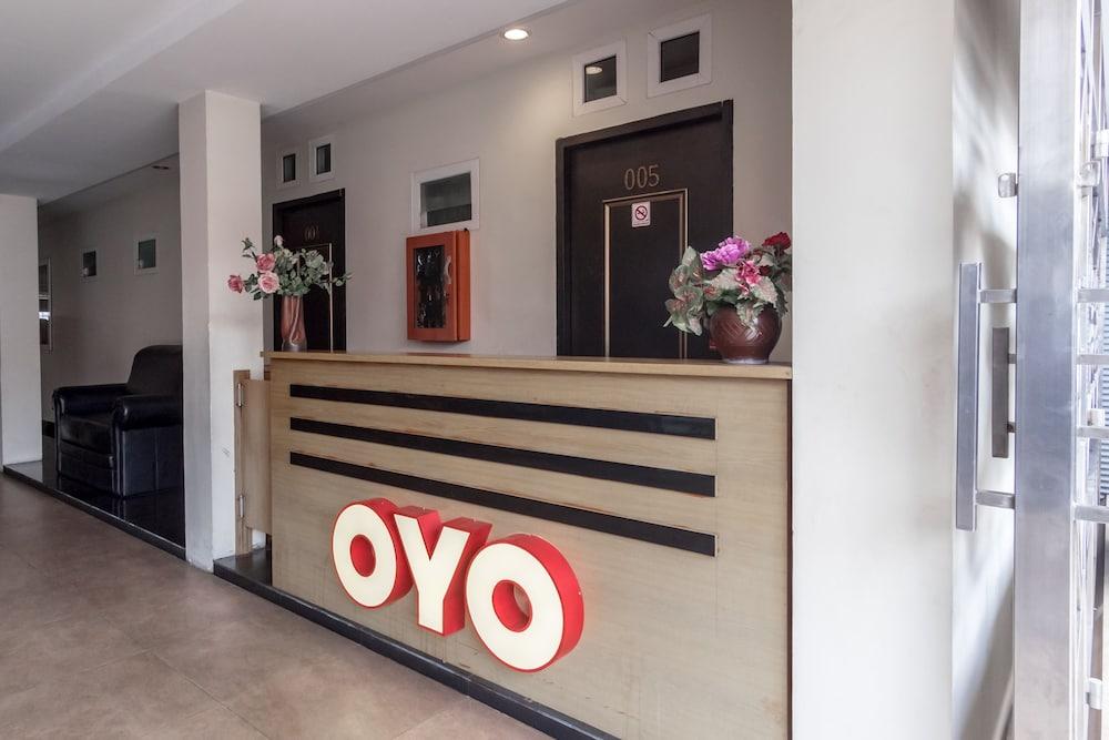 Oyo 294 Andrea Residence Syariah Medan Exteriér fotografie
