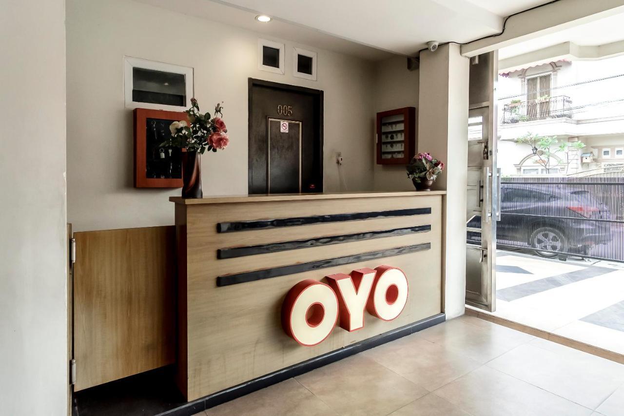 Oyo 294 Andrea Residence Syariah Medan Exteriér fotografie