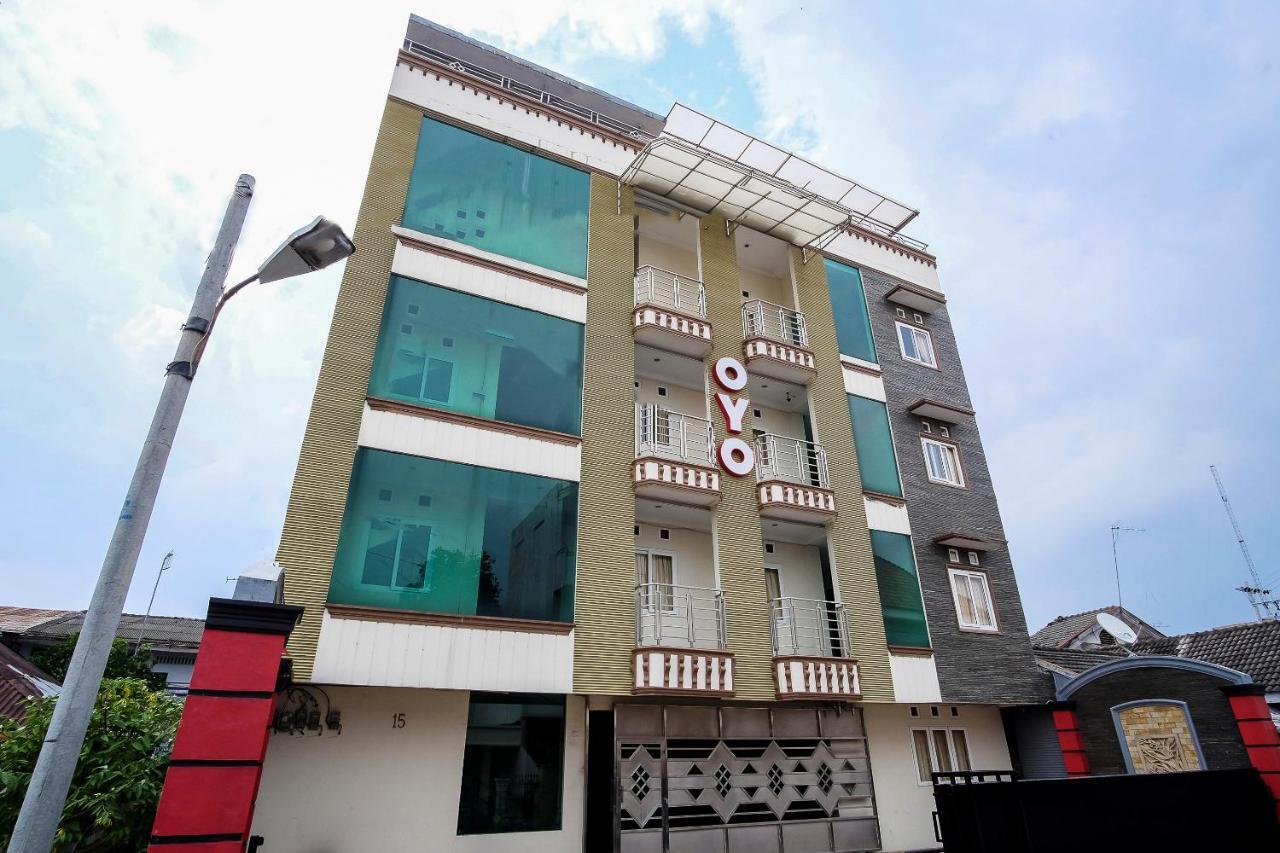 Oyo 294 Andrea Residence Syariah Medan Exteriér fotografie