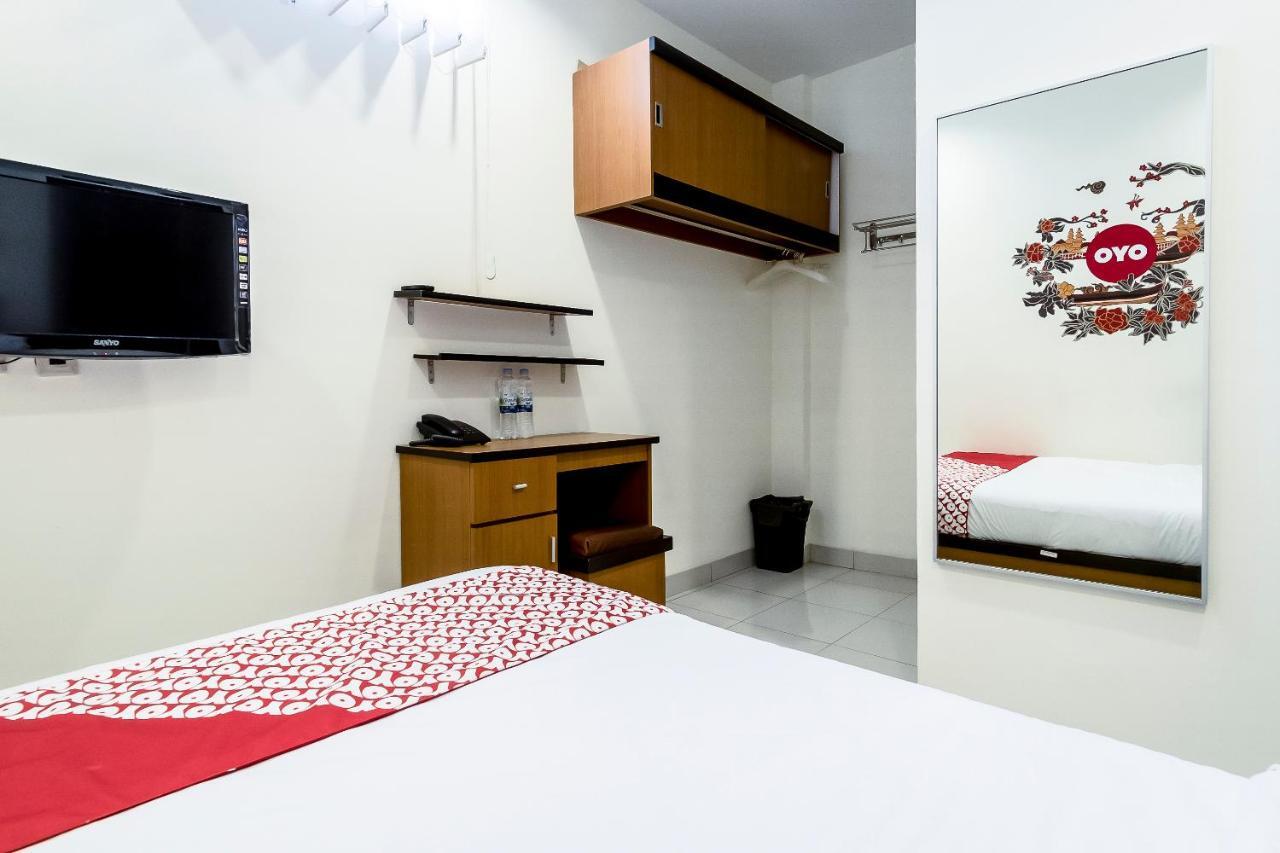 Oyo 294 Andrea Residence Syariah Medan Exteriér fotografie