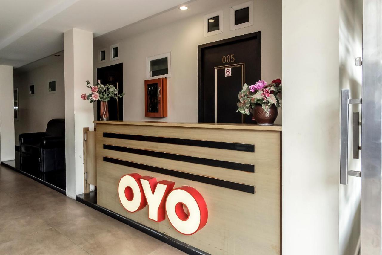 Oyo 294 Andrea Residence Syariah Medan Exteriér fotografie