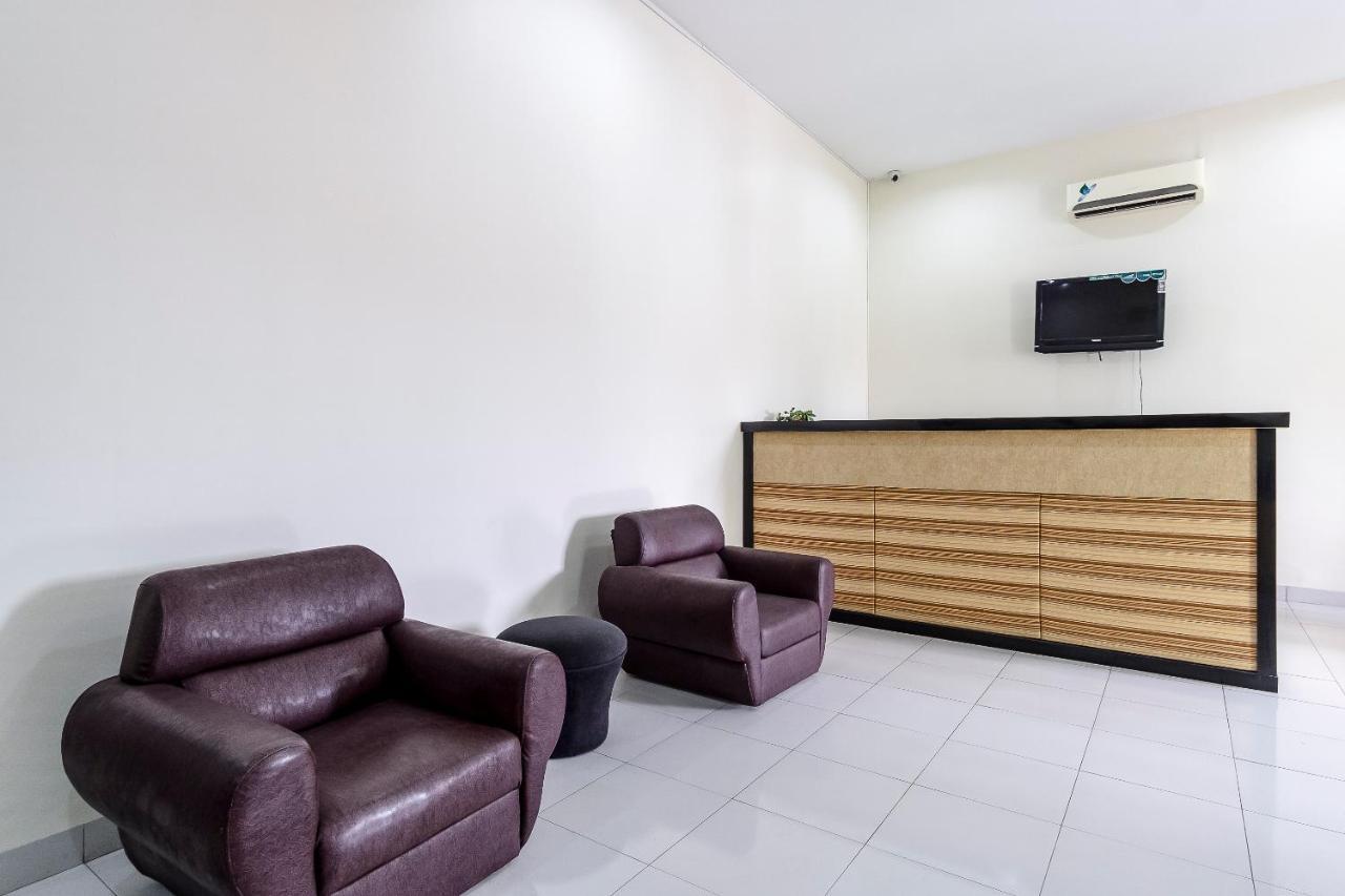 Oyo 294 Andrea Residence Syariah Medan Exteriér fotografie